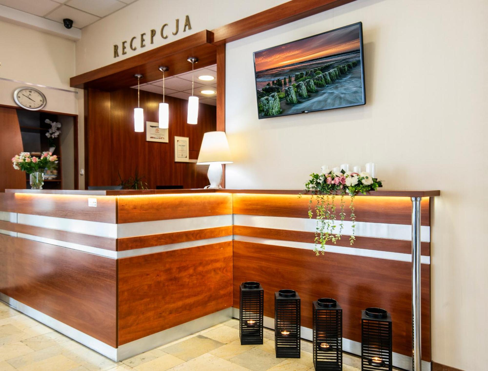 Interferie Cechsztyn Hotel อุสตรอเนียมอร์สเกีย ภายนอก รูปภาพ