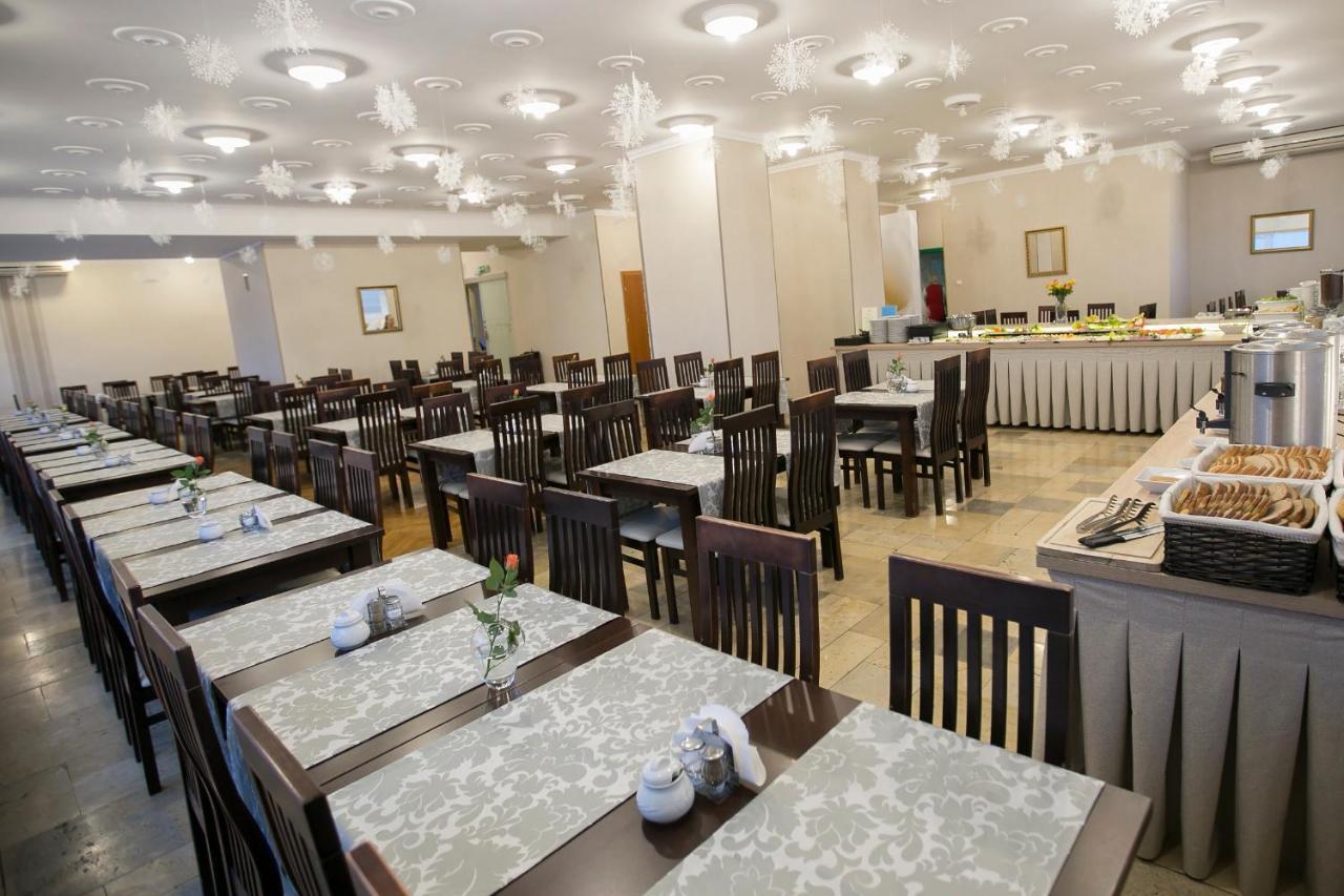 Interferie Cechsztyn Hotel อุสตรอเนียมอร์สเกีย ภายนอก รูปภาพ